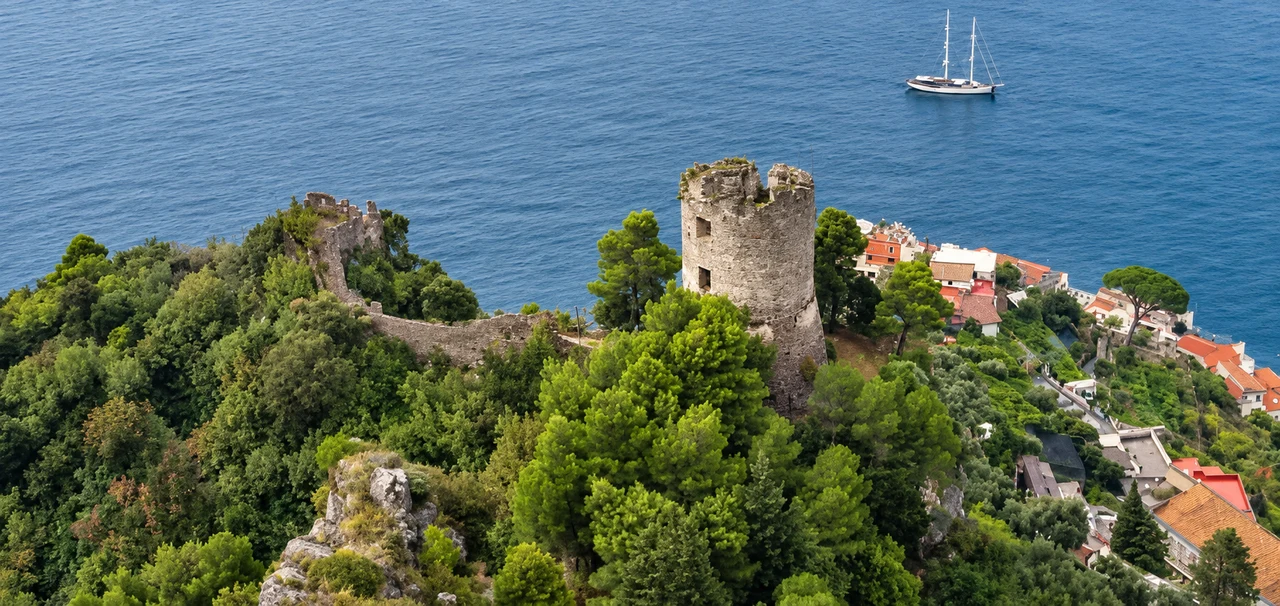 Torre dello Ziro, on the headland between Amalfi and Atrani.